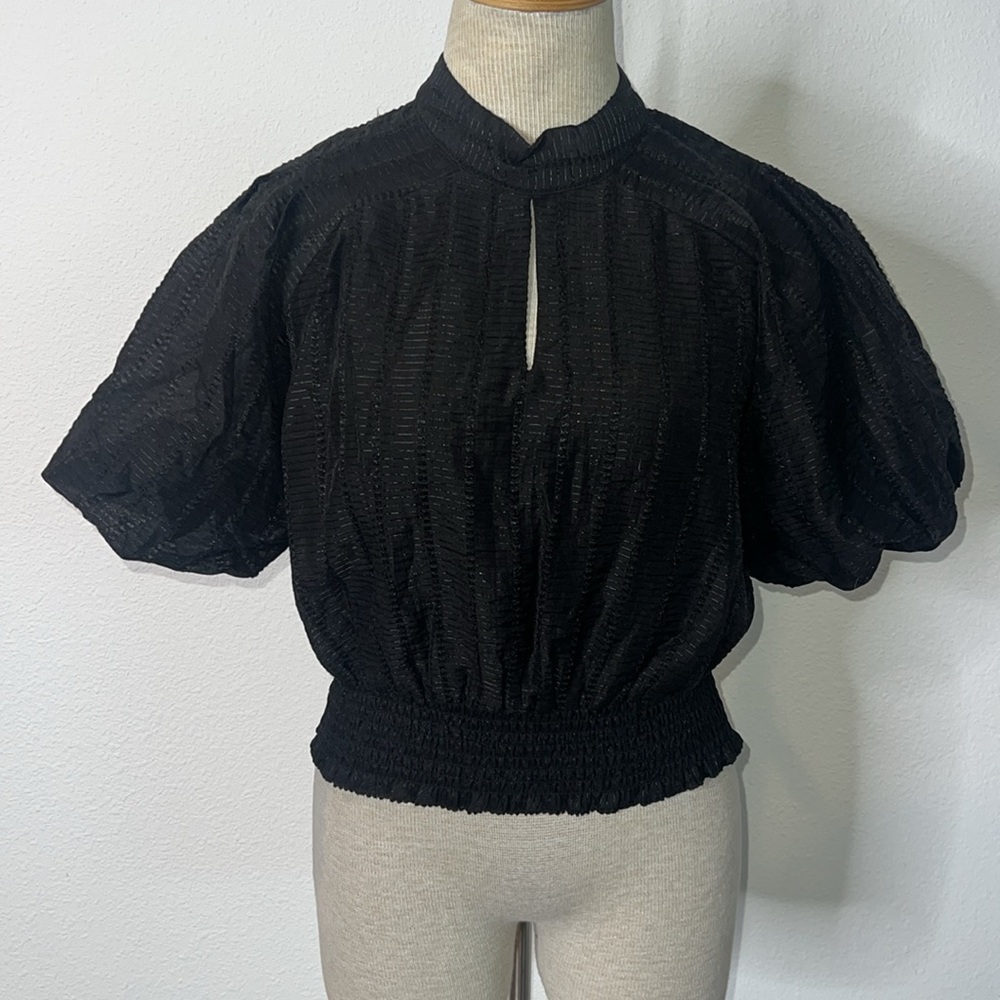 Gracia Puff Sleeve Smocked Elastic Hem Top